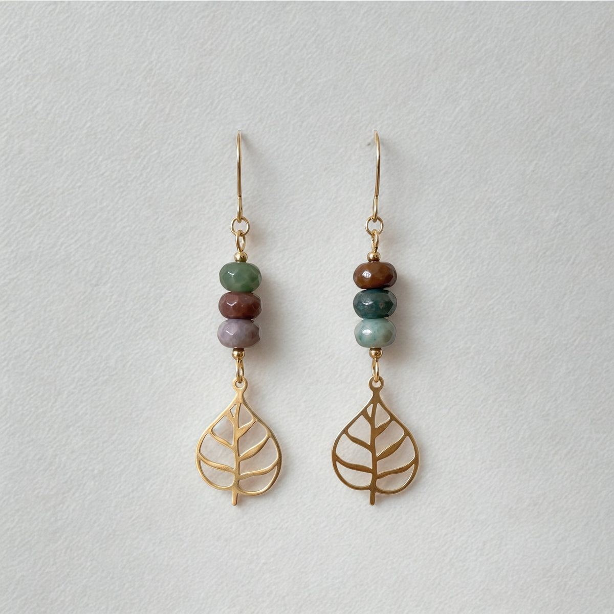 Indian Agate & Monstera Drop Earrings – Gold-Plated Stainless Steel