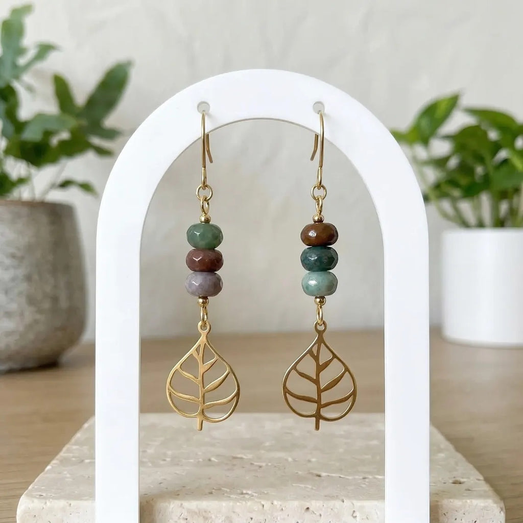 Indian Agate & Monstera Drop Earrings – Gold-Plated Stainless Steel