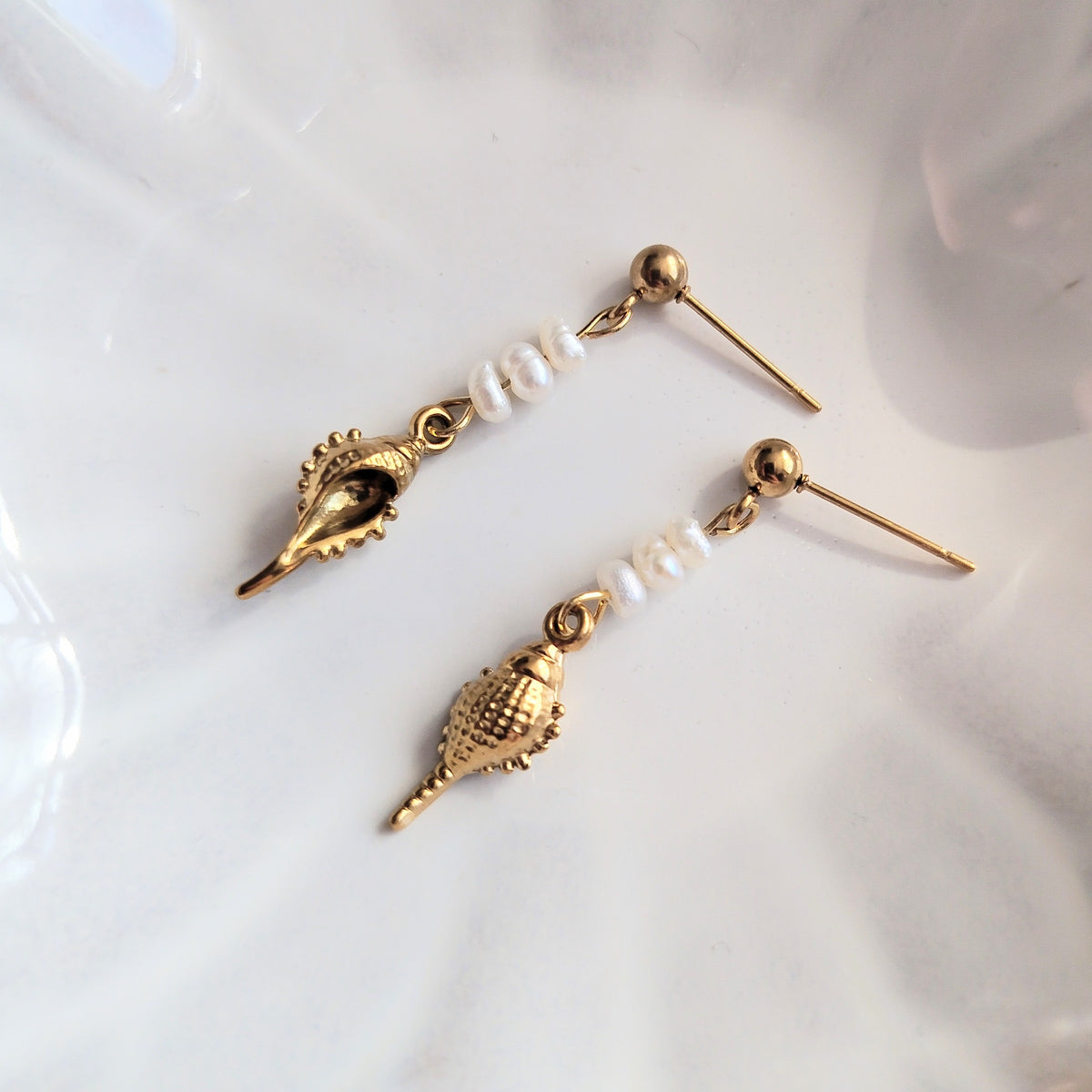Pearl Seashell Drop Earrings – Gold-Plated Stainless Steel